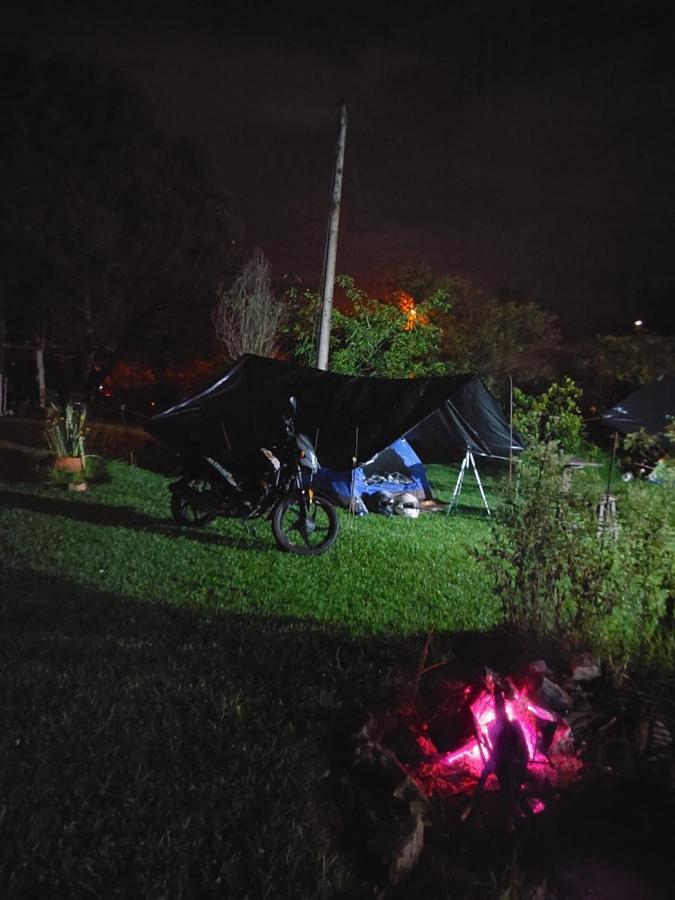 Hospedaje y Zona de Camping Pistacho Hostal Villa de Leyva Exterior foto
