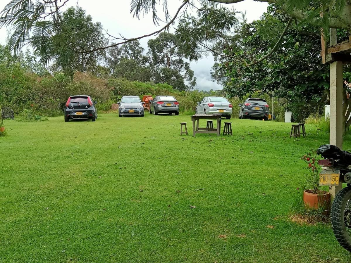 Hospedaje y Zona de Camping Pistacho Hostal Villa de Leyva Exterior foto